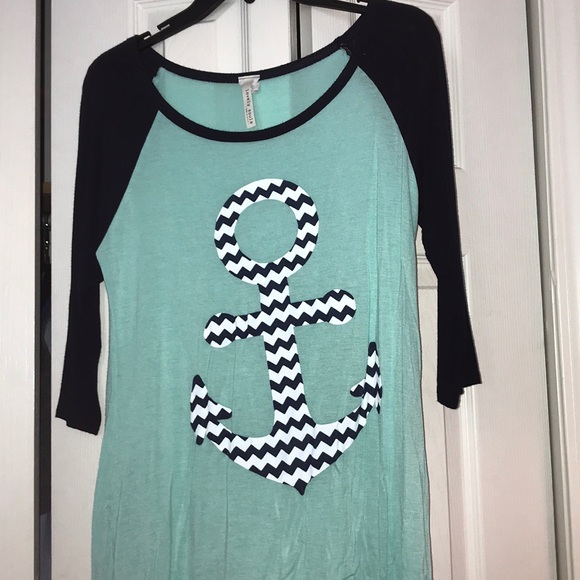 Cute Anchor Top - Picture 1 of 1